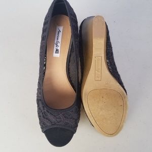 American Eagle wedge shoe